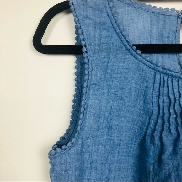 Lauren Conrad sleeveless blue chambray‎ top - Picture 4 of 14